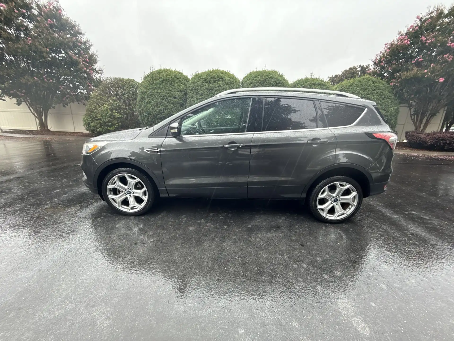 2017 Ford Escape Titanium 4WD's photo