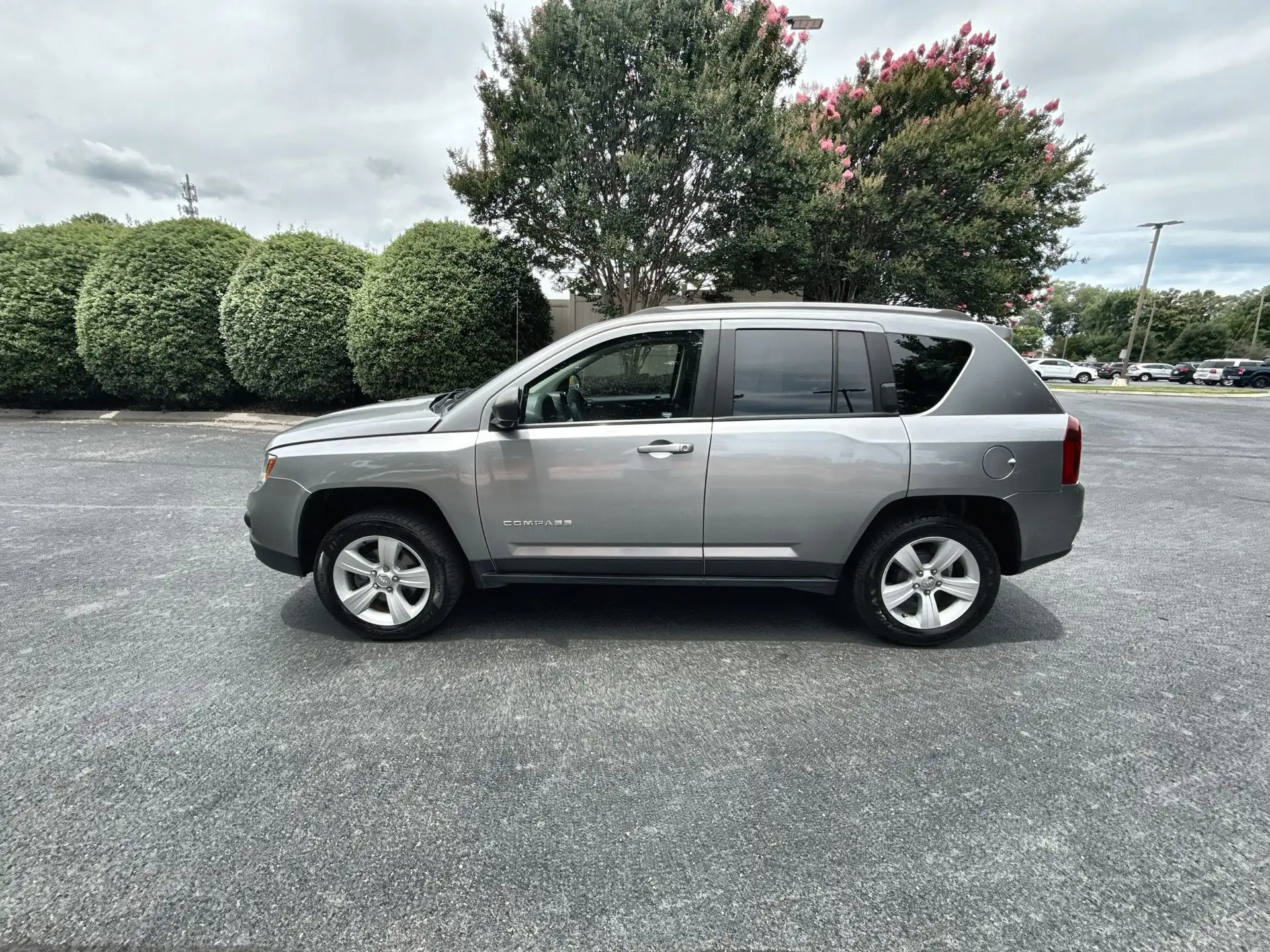 2017 Jeep Compass Sport's photo