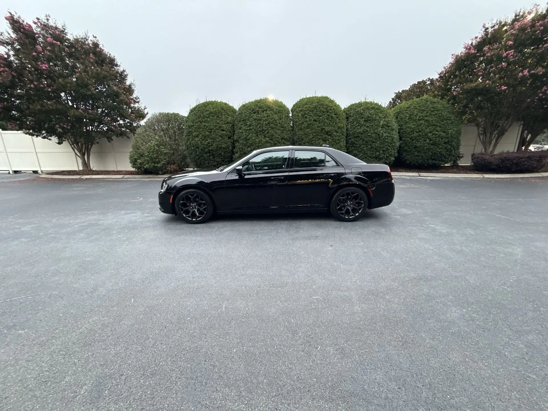 2019 Chrysler 300 S's photo