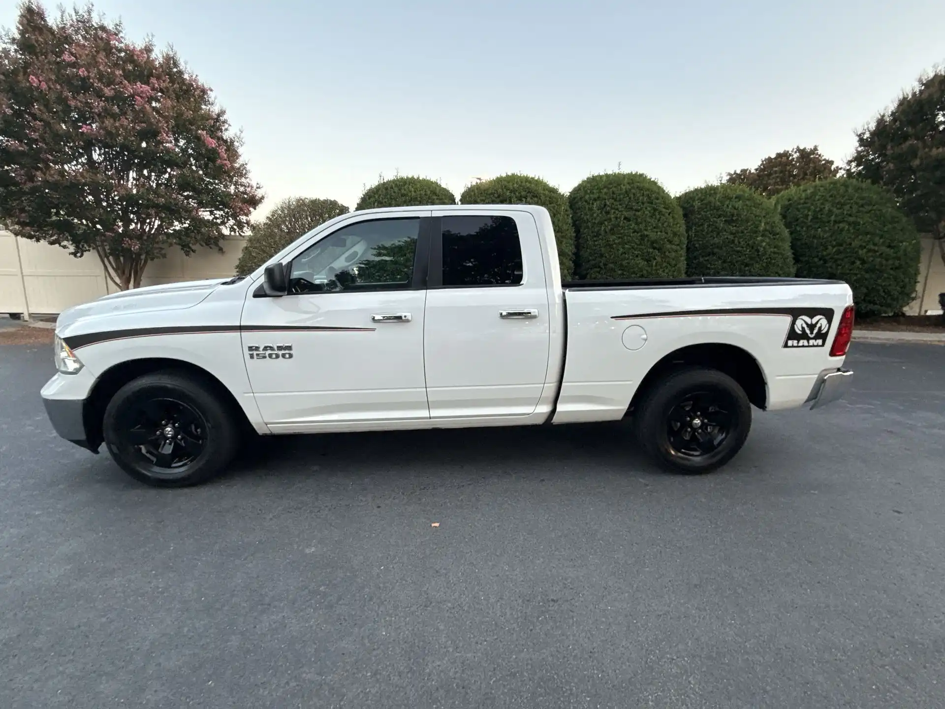 2016 RAM 1500 SLT Quad Cab 6'4's photo