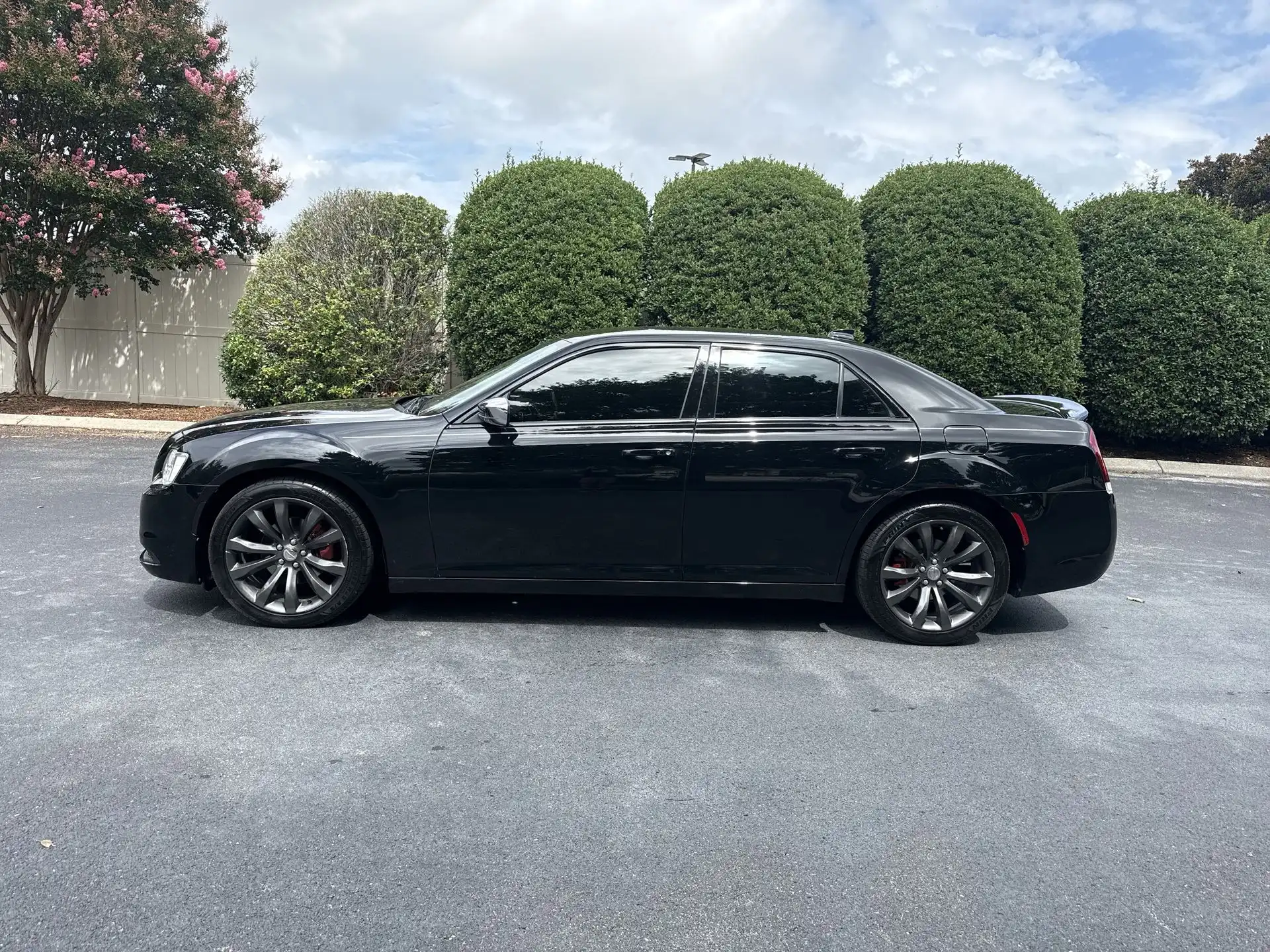 2018 Chrysler 300 Limited's photo