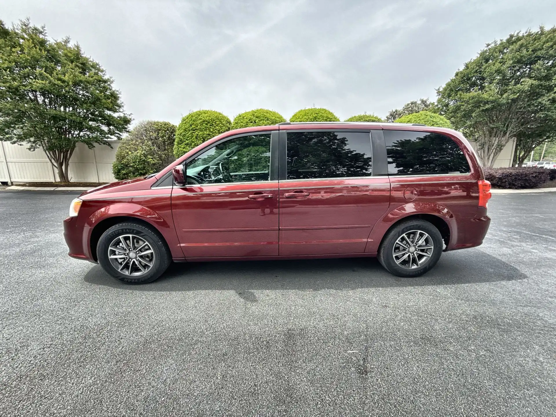 2017 Dodge Grand Caravan SXT's photo