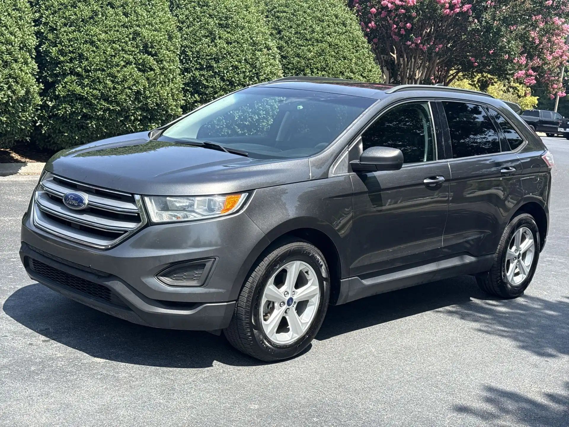 2018 Ford Edge SE's photo