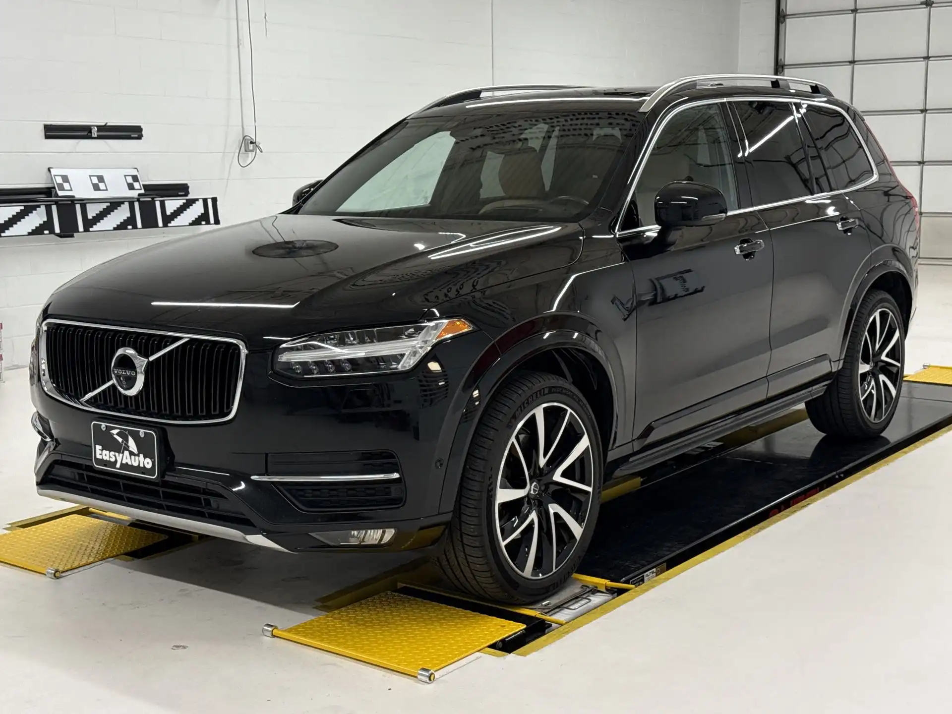 2019 Volvo XC90 T6 Momentum AWD's photo