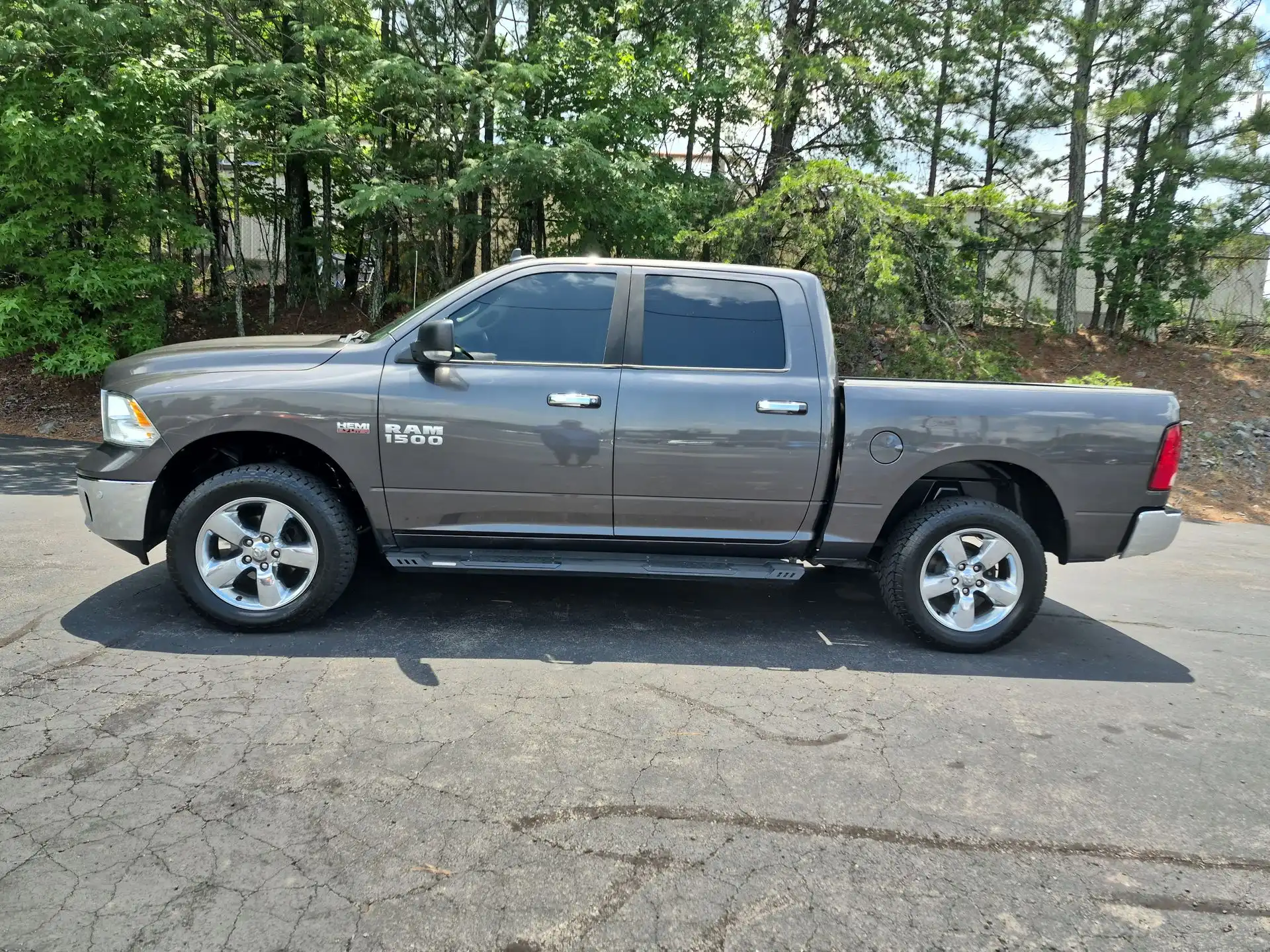 2016 RAM 1500 Big Horn 4WD Crew Cab 5'7's photo