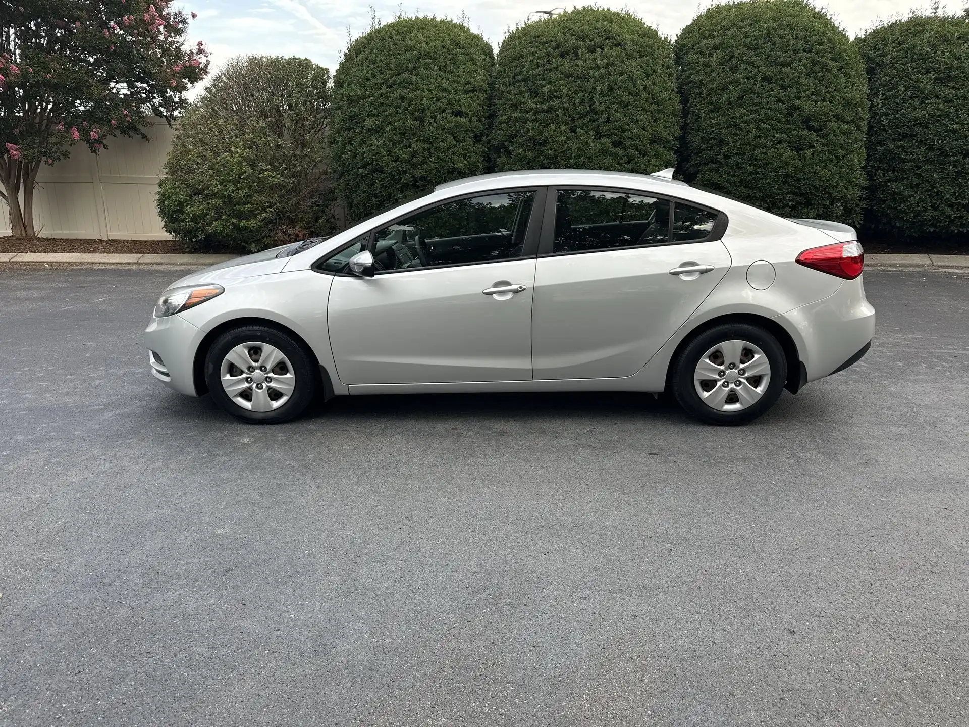 2016 Kia Forte LX AT's photo