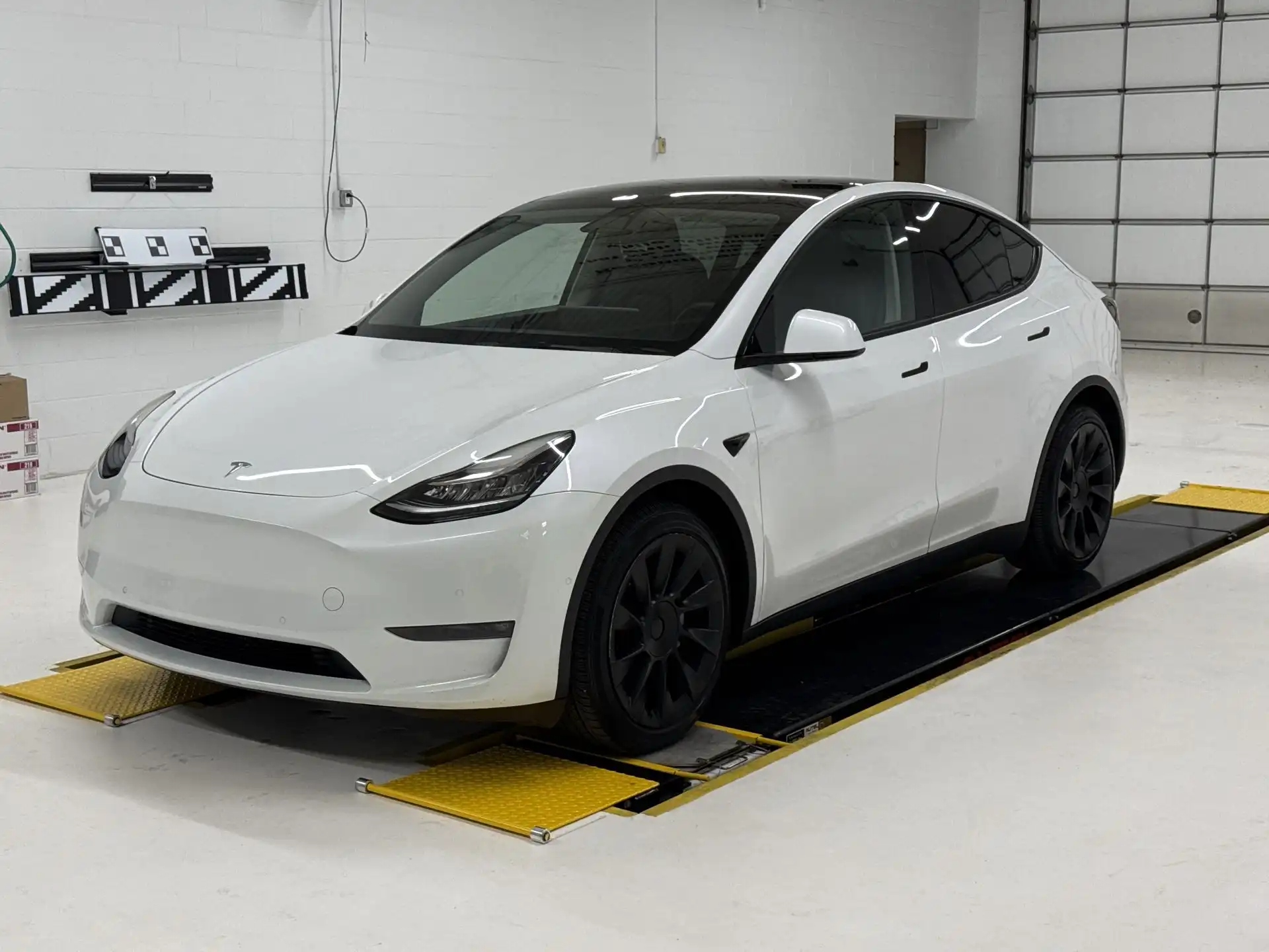 2021 Tesla Model Y Long Range Dual Motor All-Wheel Drive's photo