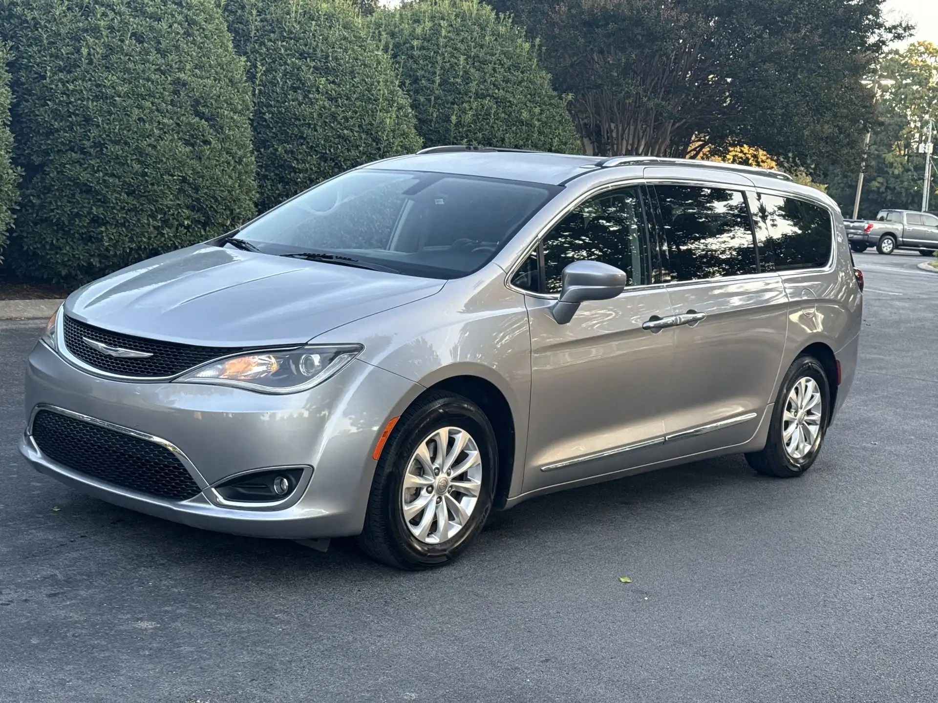2018 Chrysler Pacifica Touring L's photo