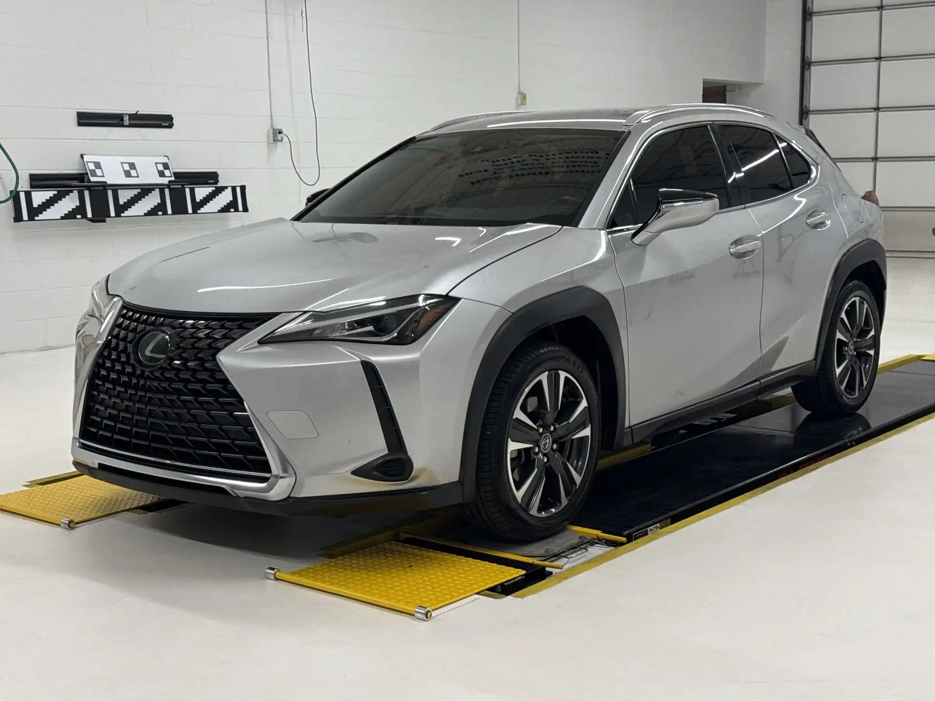 2020 Lexus UX 200 200 FWD's photo
