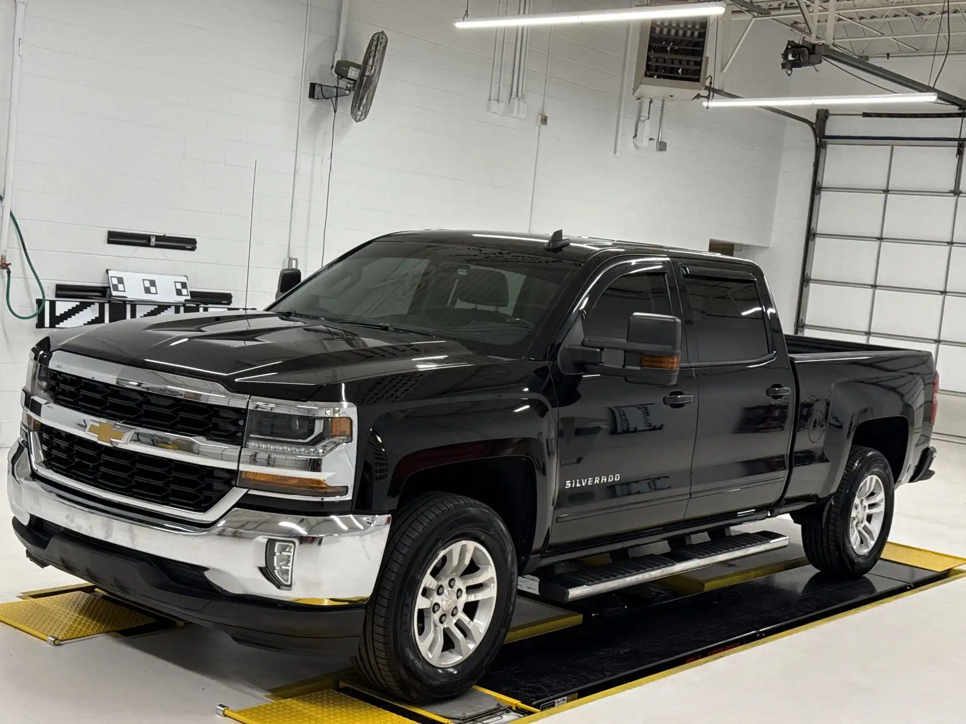 2016 Chevrolet Silverado 1500 LT Crew Cab Standard Box's photo