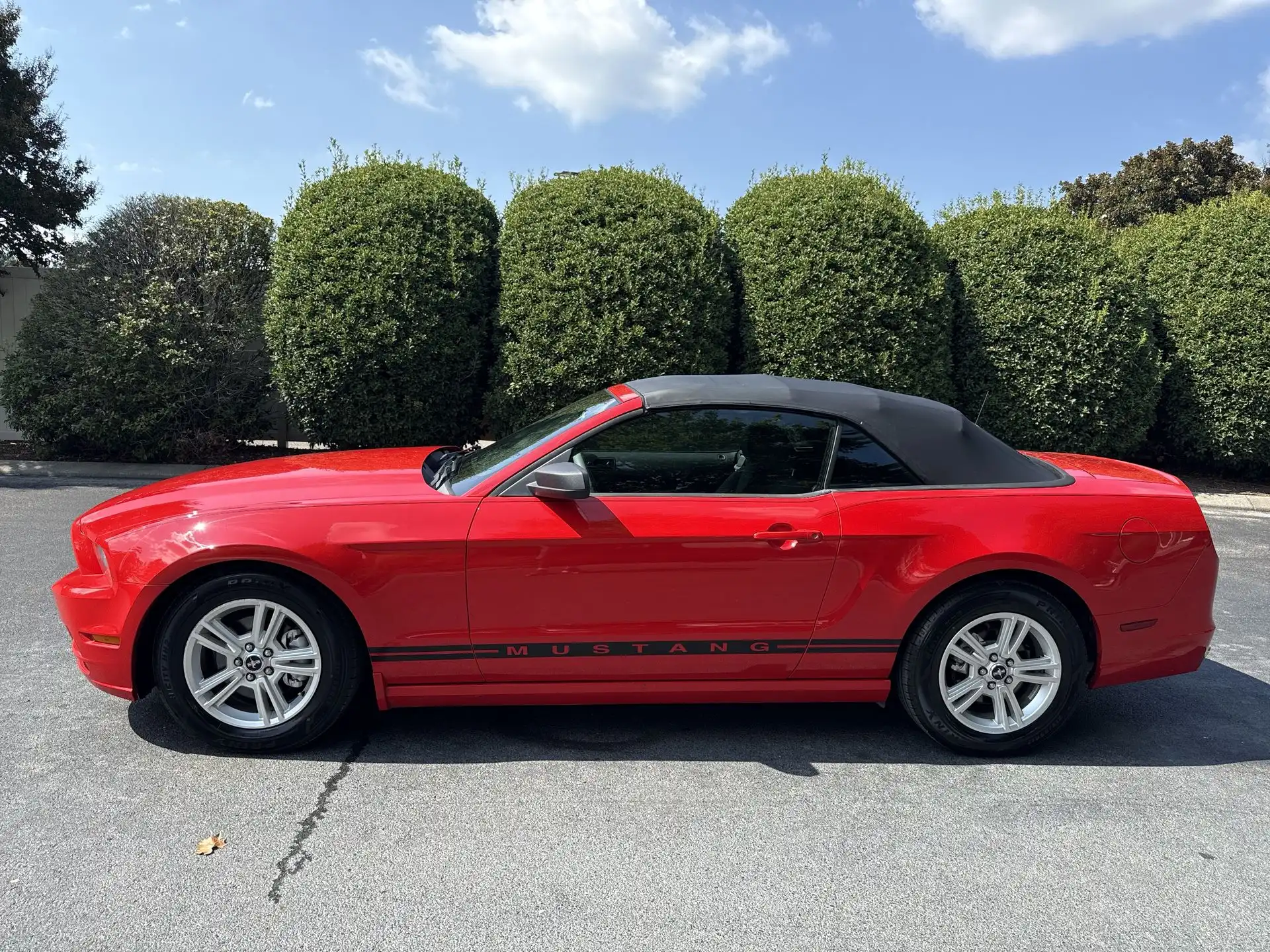 2013 Ford Mustang V6's photo