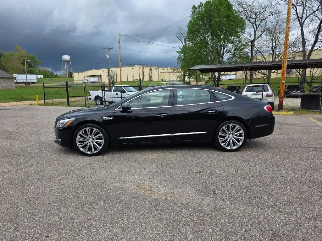 2017 Buick LaCrosse Premium's photo