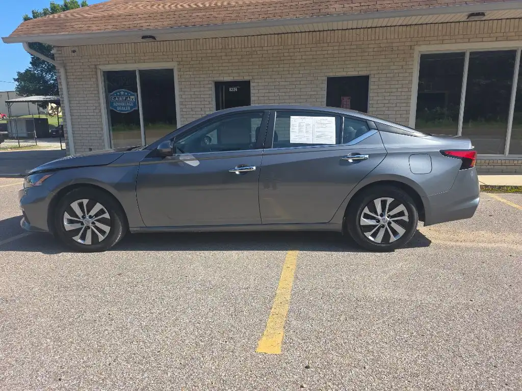 2022 Nissan Altima 2.5 S's photo