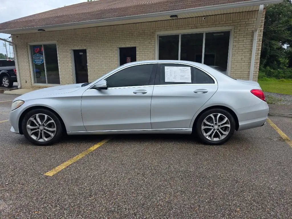 2015 Mercedes-Benz C-Class C300's photo