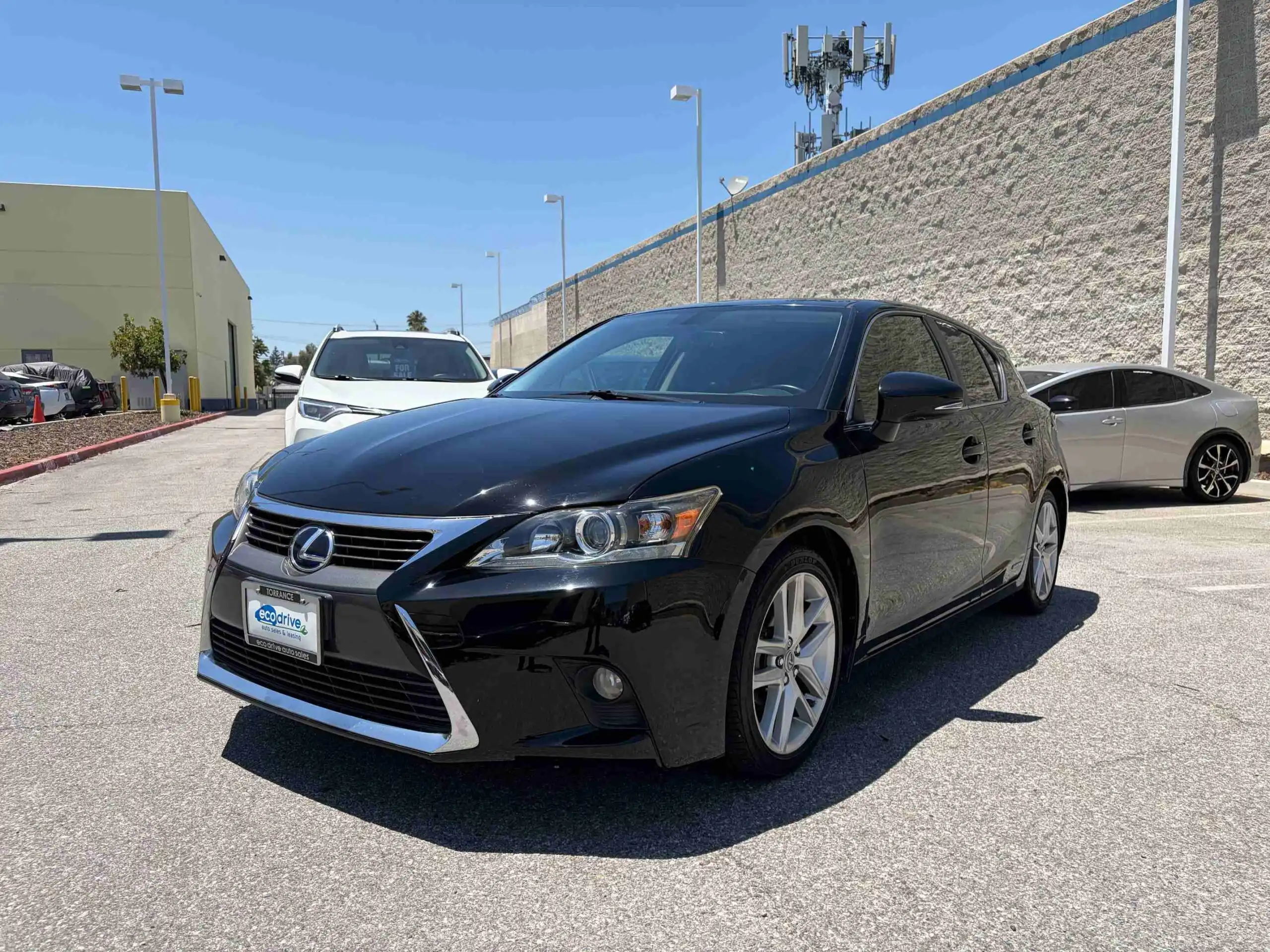 2016 Lexus CT 200h 200h's photo