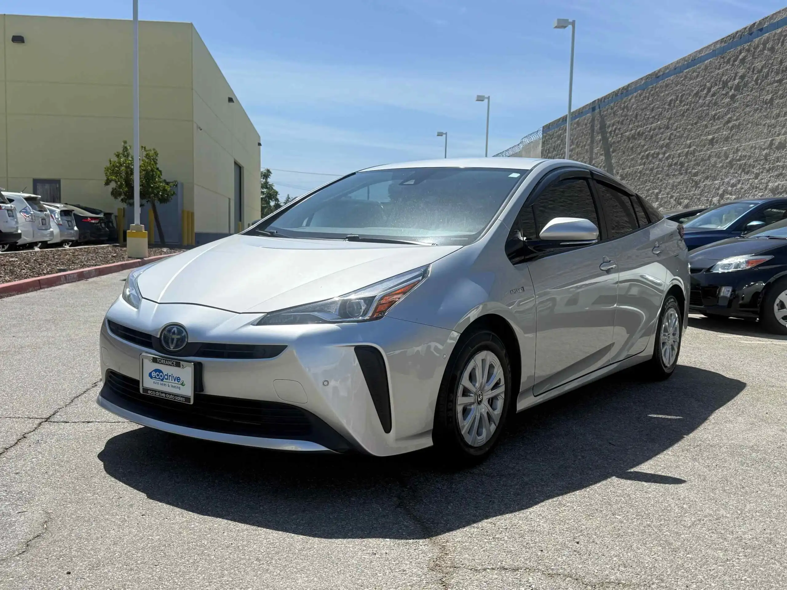 2020 Toyota Prius LE FWD's photo