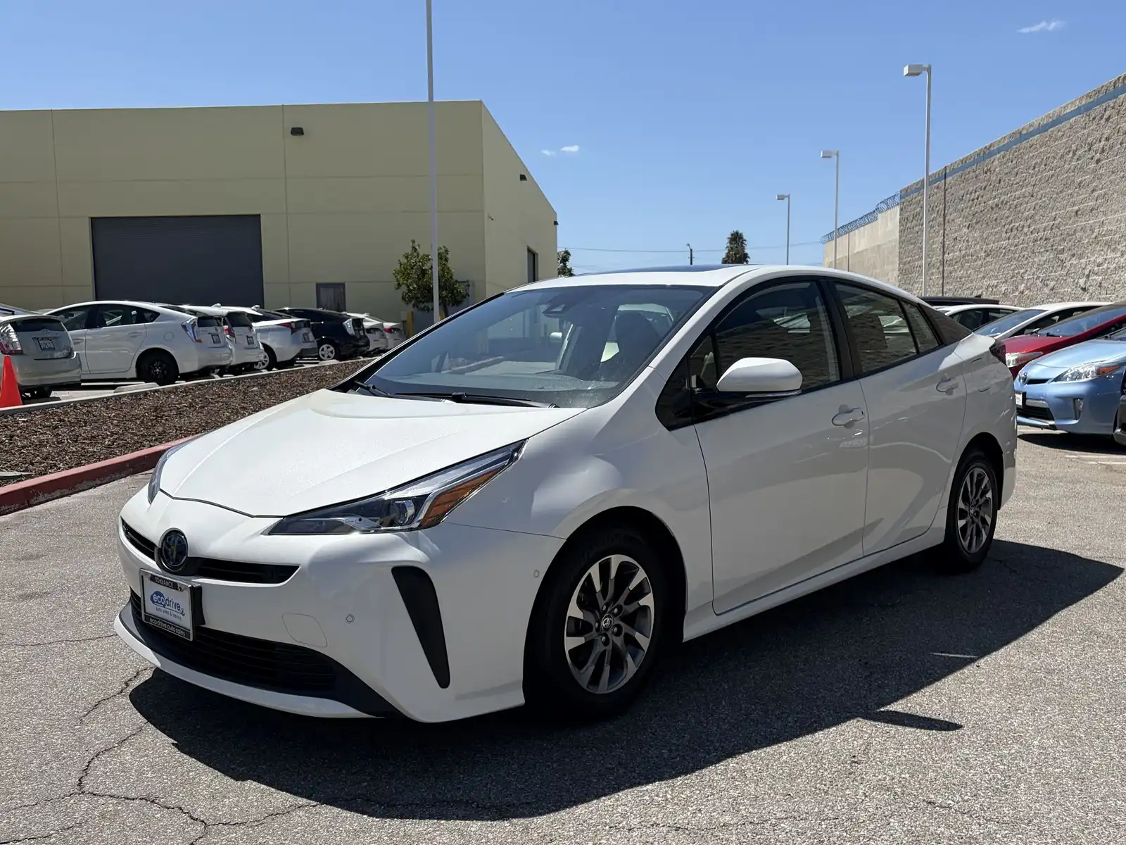 2020 Toyota Prius XLE FWD's photo