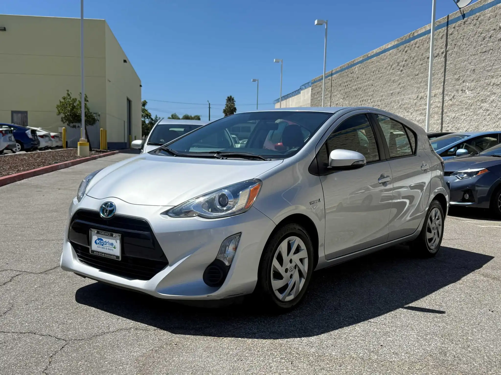2015 Toyota Prius c Three's photo