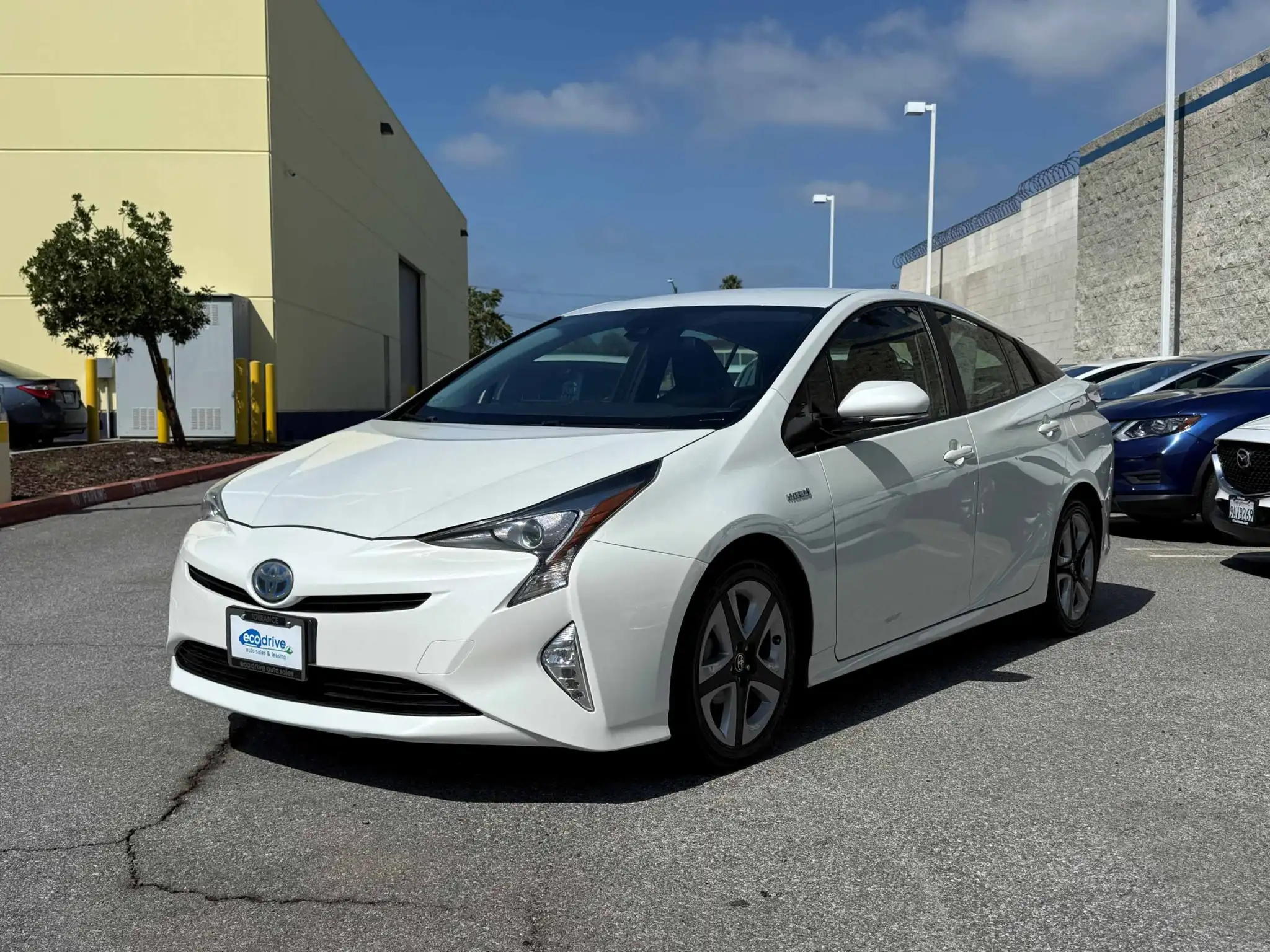 2016 Toyota Prius Three's photo