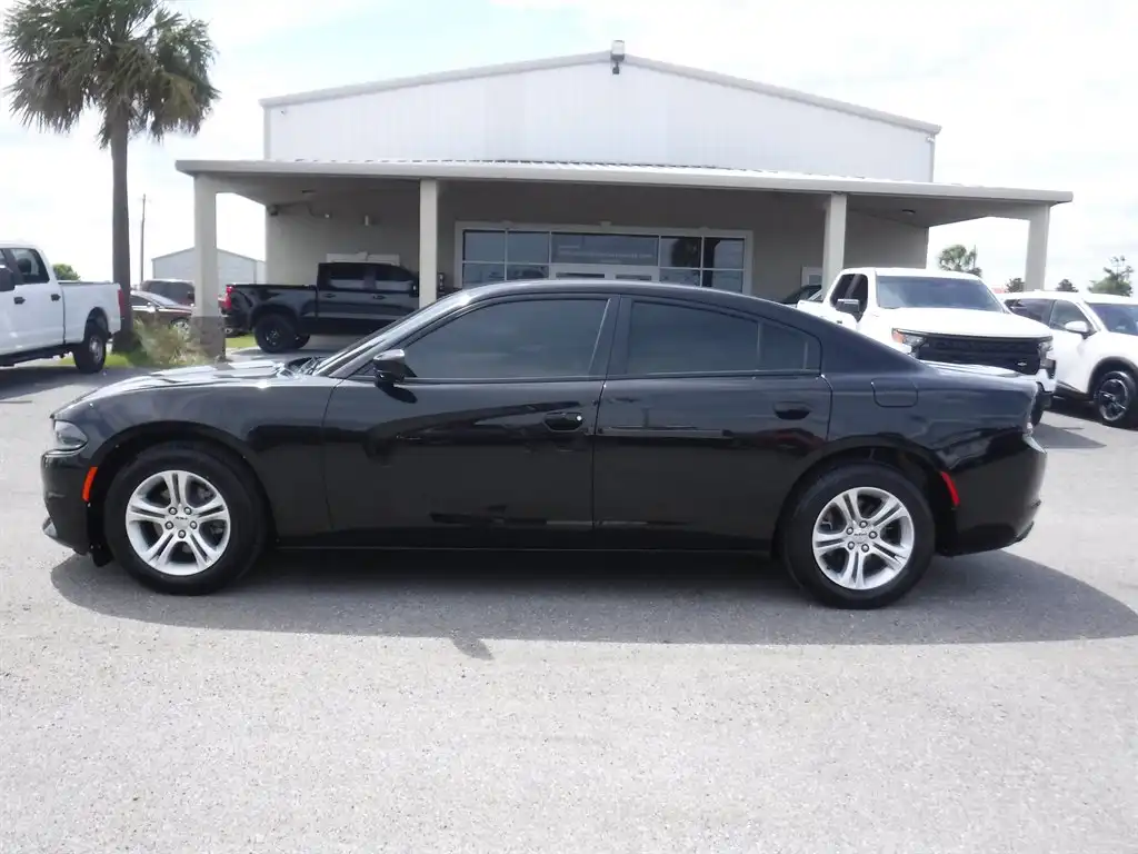 2017 Dodge Charger SE's photo