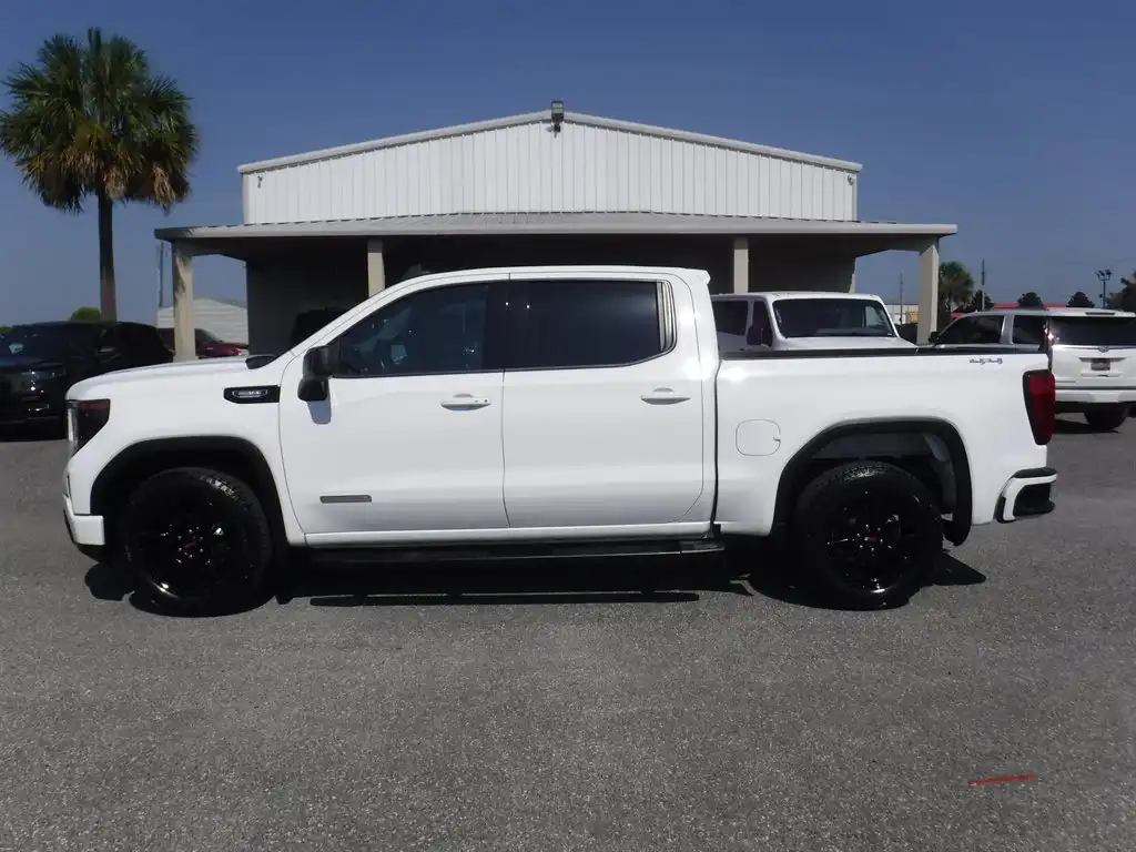 2023 GMC Sierra 4WD Crew Cab Standard Box Elevation's photo
