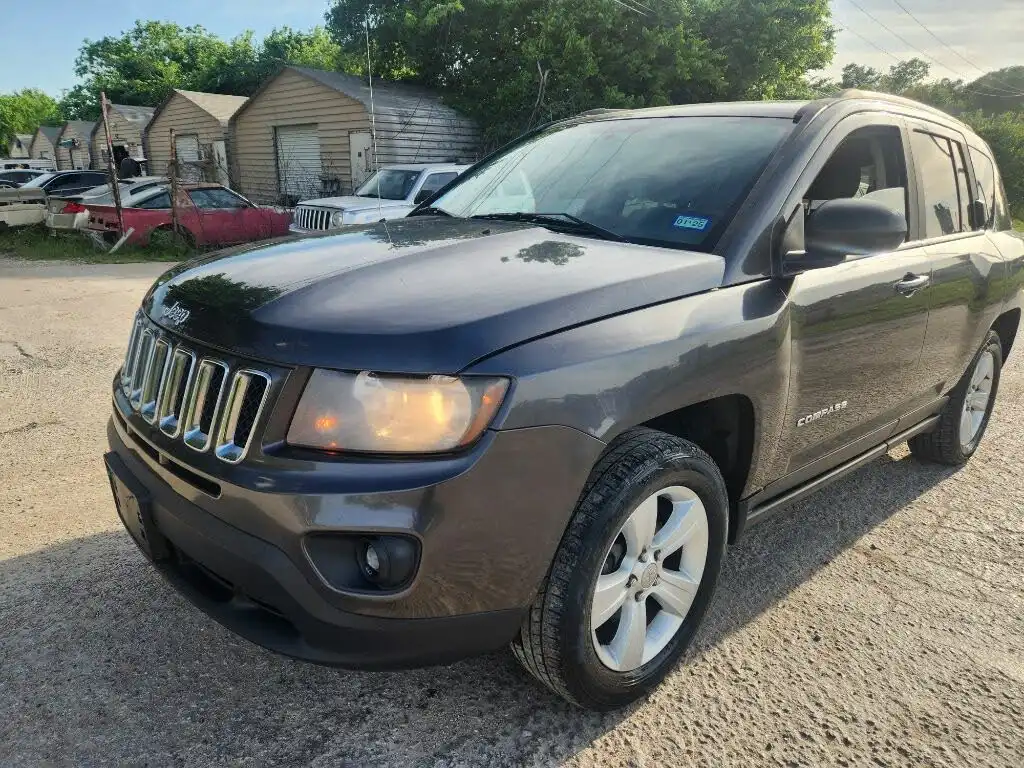 2016 Jeep Compass Sport's photo