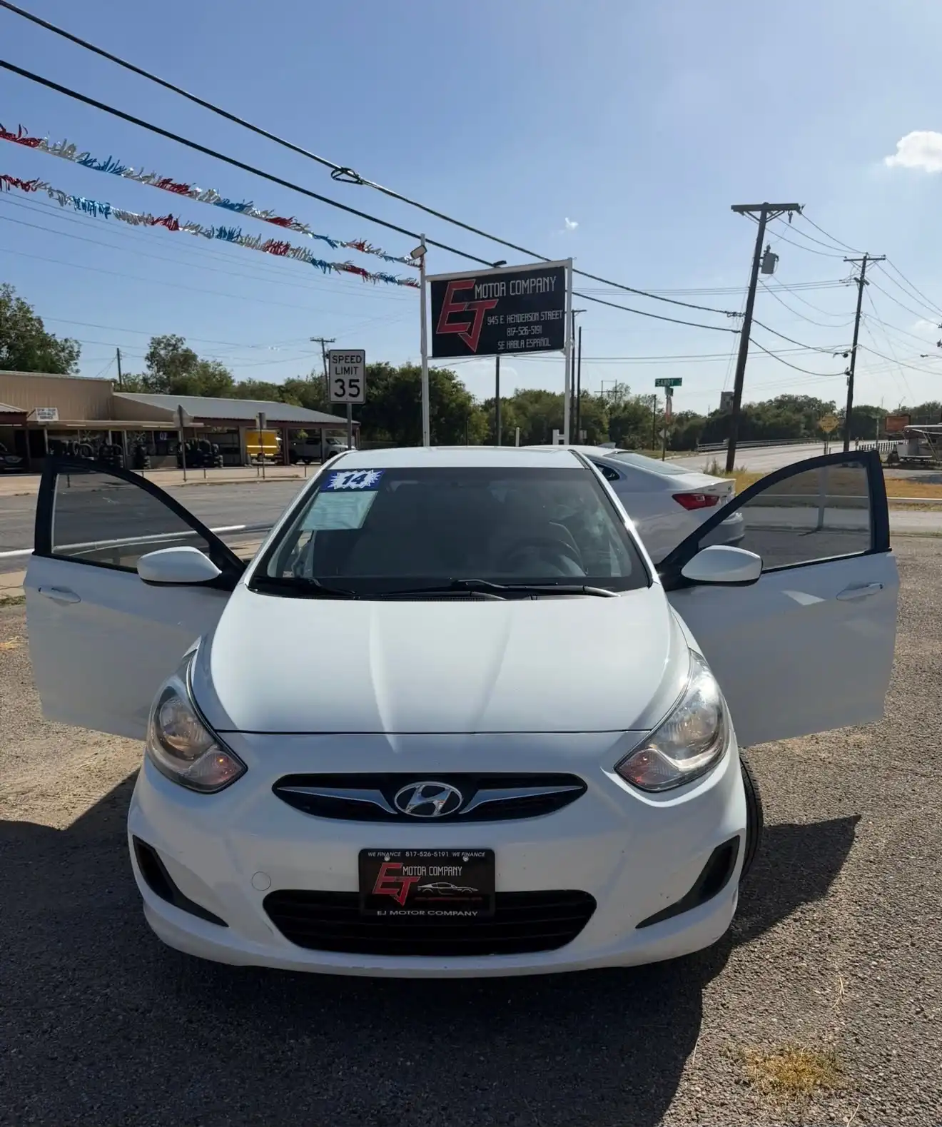 2014 Hyundai Accent GS 6AT 5-Door's photo