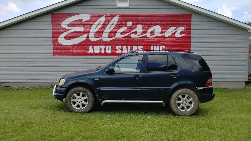 1999 Mercedes-Benz M-Class ML 430's photo