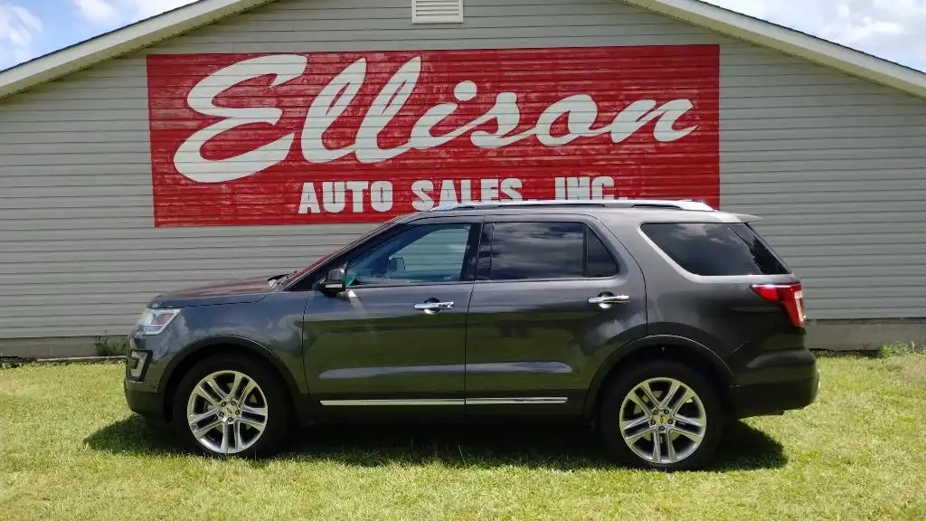 2017 Ford Explorer Limited 4WD's photo