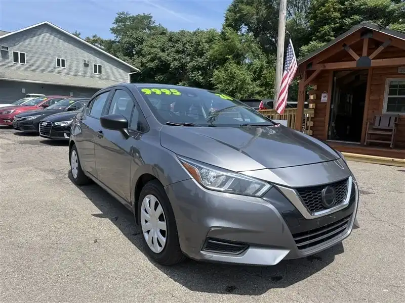 2020 Nissan Versa 1.6 S CVT's photo