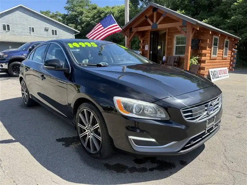 2018 Volvo S60 T5 AWD Inscription Platinum's photo
