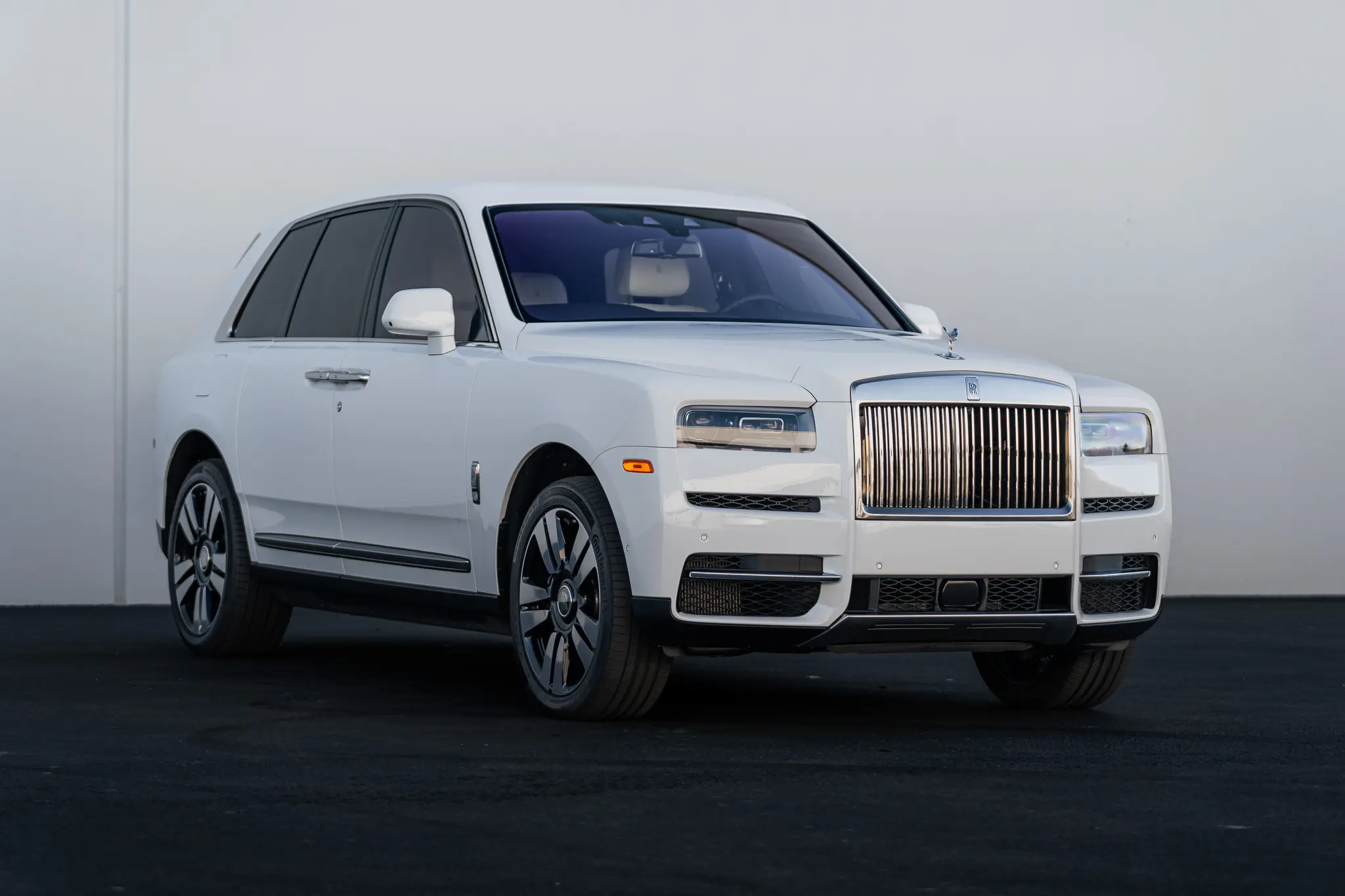 2022 Rolls-Royce Cullinan Base photo 3
