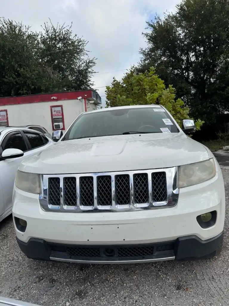 2012 Jeep Grand Cherokee Overland 4WD's photo
