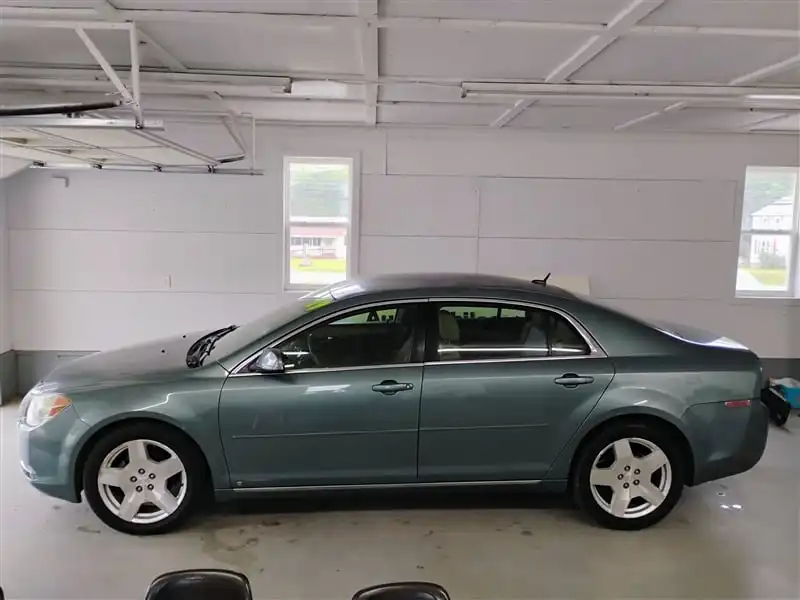 2009 Chevrolet Malibu 2LT's photo