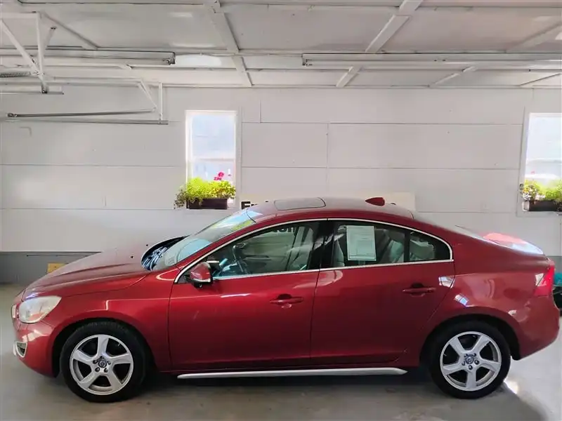 2013 Volvo S60 T5 AWD Auto's photo