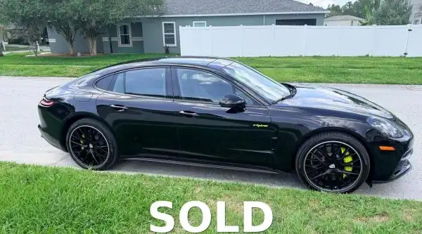 2019 Porsche Panamera 4 E-Hybrid's photo