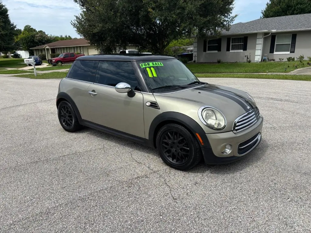 2011 MINI Cooper Base photo 5