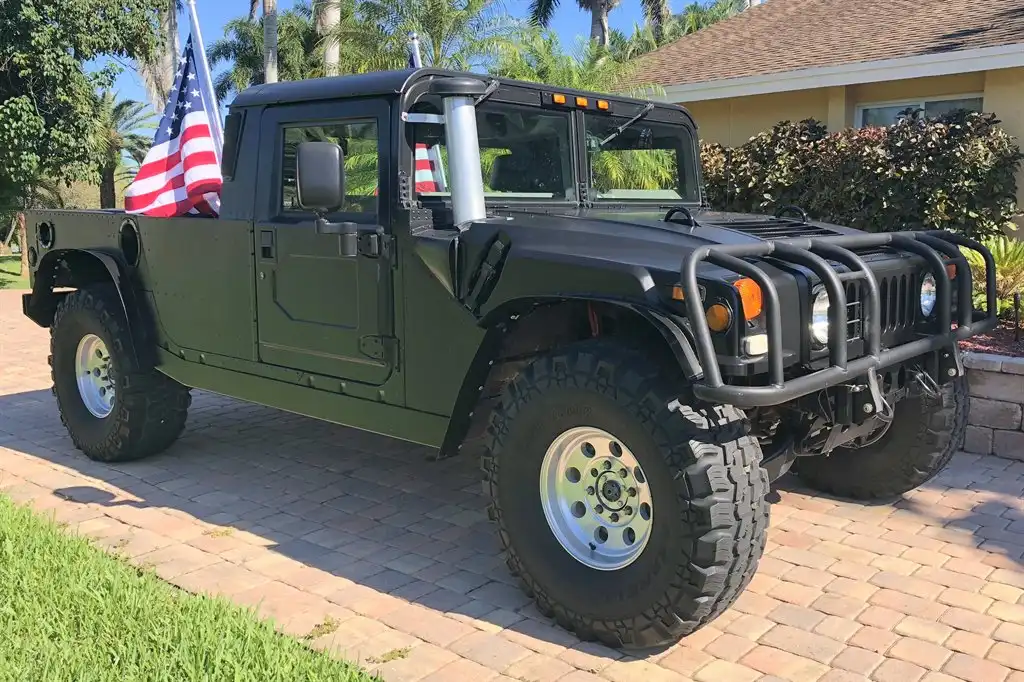 1998 Hummer H1's photo