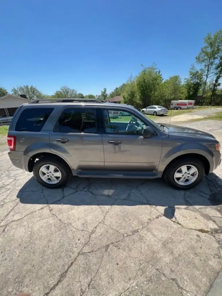 2011 Ford Escape XLT 4WD's photo