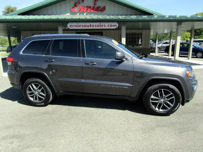 2018 Jeep Grand Cherokee Laredo E 4WD's photo