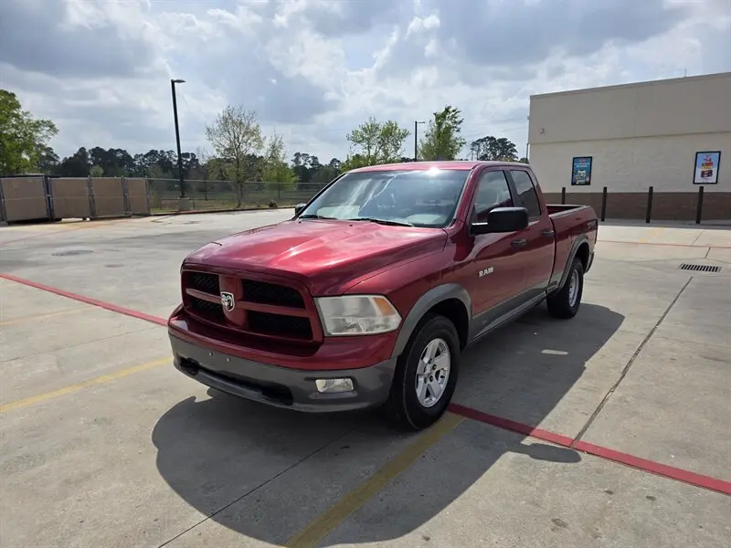 2010 RAM 1500 SLT Quad Cab photo 3