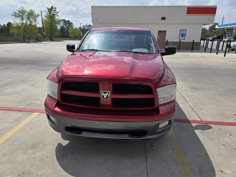 2010 RAM 1500 SLT Quad Cab photo 5