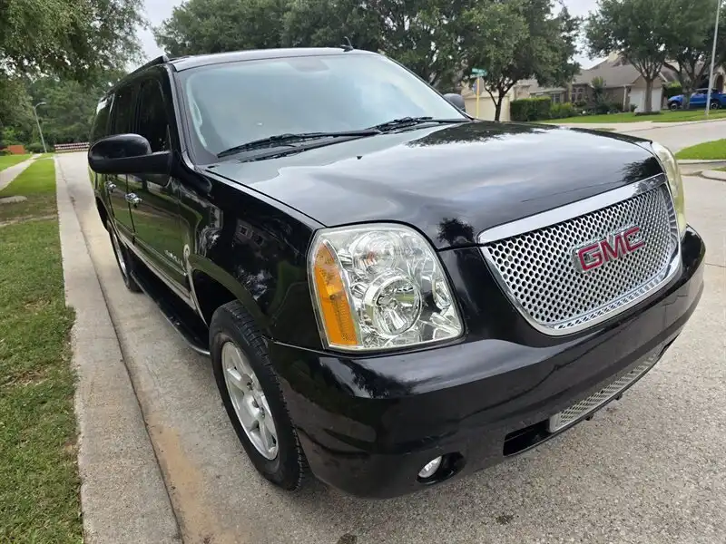 2008 GMC Yukon Denali 2WD's photo