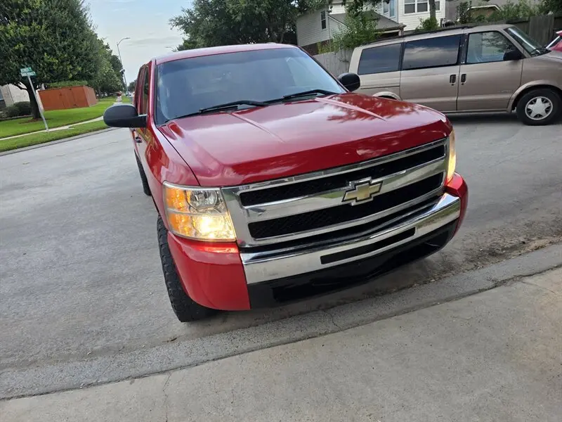 2009 Chevrolet Silverado 1500 1LT Crew Cab photo 4