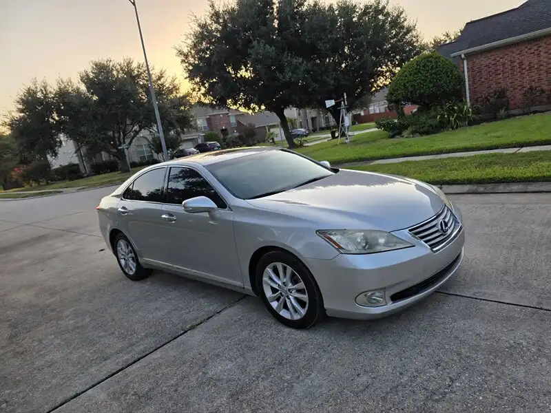 2010 Lexus ES 350 350's photo