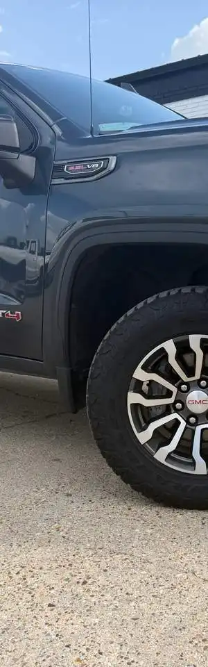 2020 GMC Sierra 4WD Crew Cab Short Box AT4's photo