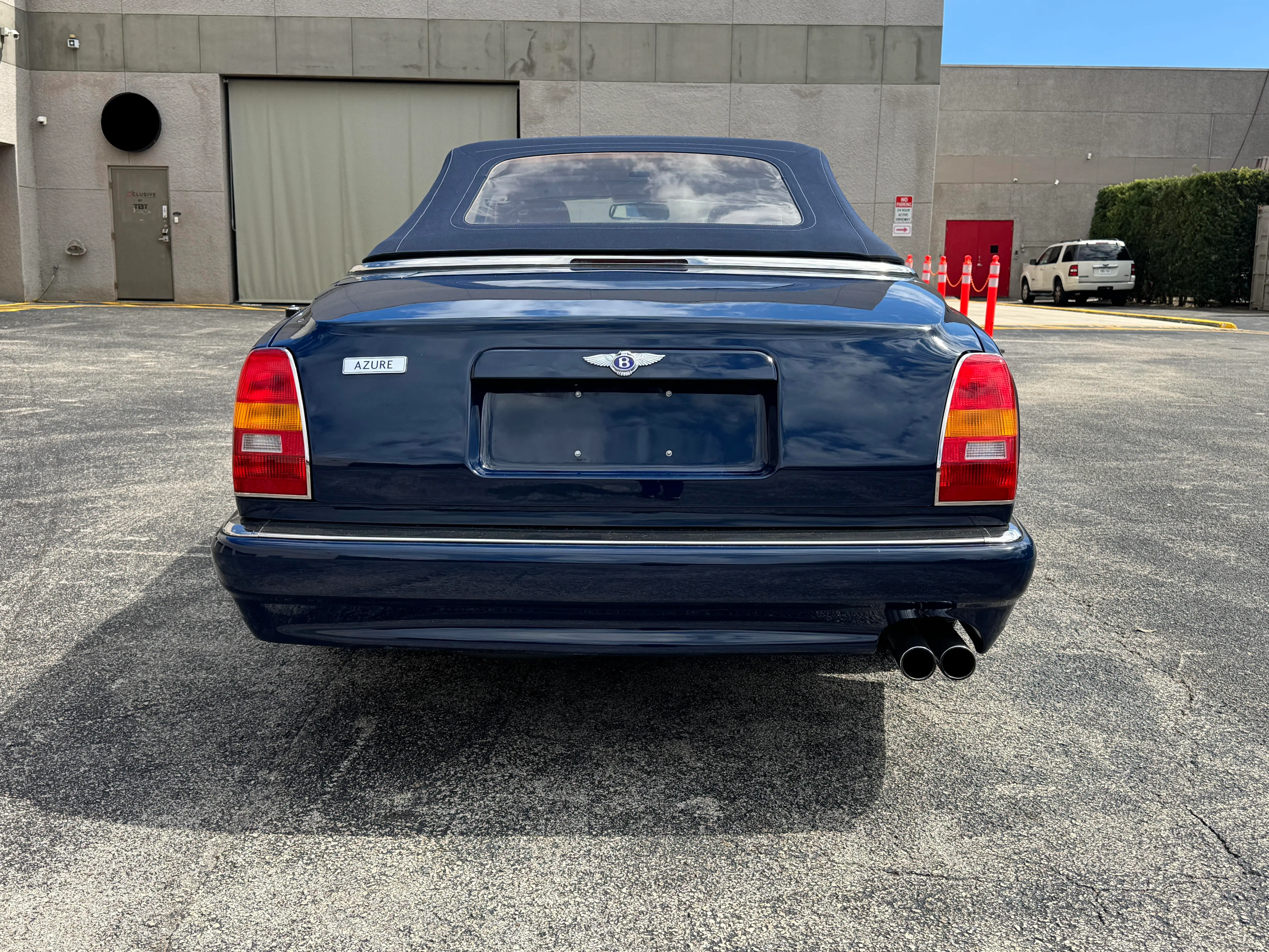 2000 Bentley Azure Base photo 3