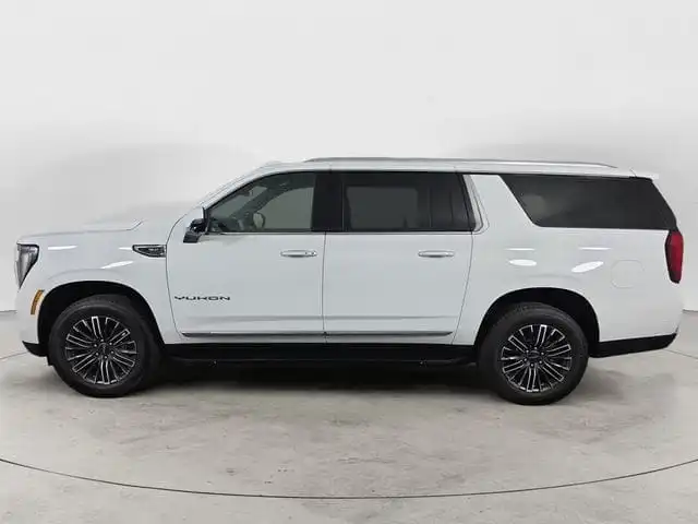 2026 GMC Yukon 4WD Elevation's photo