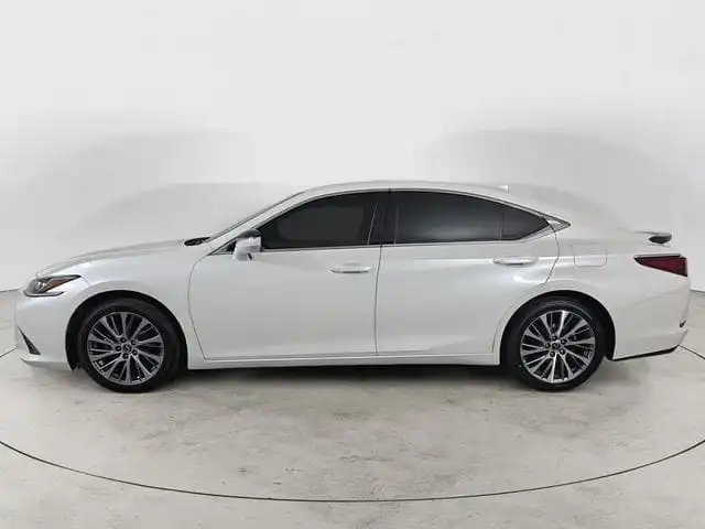 2019 Lexus ES 350 350's photo