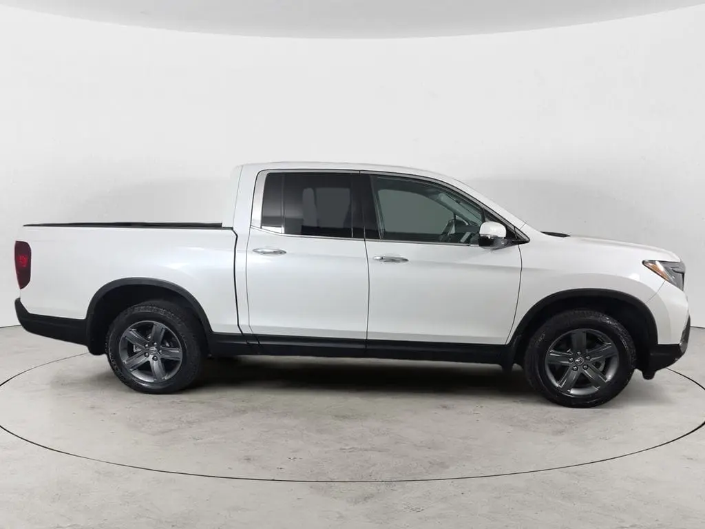 2023 Honda Ridgeline RTL-E AWD photo 3